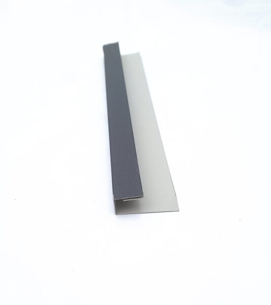 Metalinis "J" Profilis 2.5 m. Sofit pakalimui